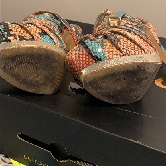 Bebe snake skin high heels - Picture 2 of 4